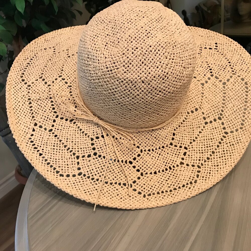 Ladies Wide Brim Straw Woven Hat One Size